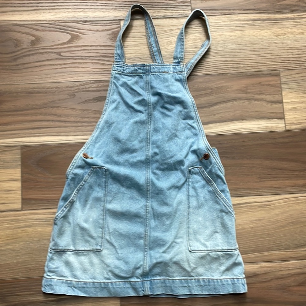 Universal Threads size M Jean overall skirt!